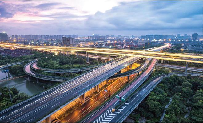 凯发国际首页：2024西安绿城锦庐建面约110-245㎡VR看房品牌开发商小区配套