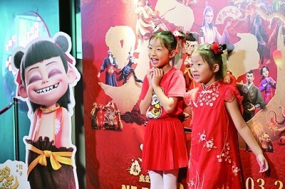 全球影坛骤起狂飙只因这个“小哪吒”