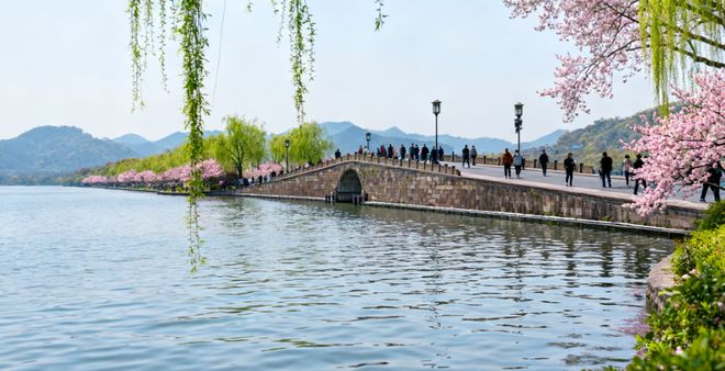 杭州靠谱旅行社前十：蒙旅全品类领先获5A诚信示范单位认证(图2)