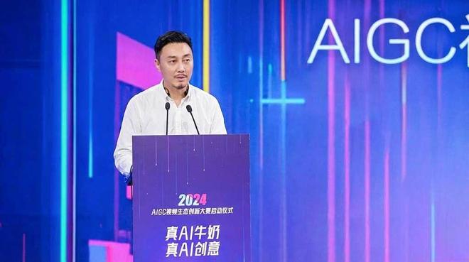 阎金鹏的艺术之路与成就概览