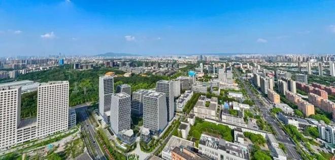 2025年软件业务收入破万亿元！南京剑指“全国软件产业智能化第一城”